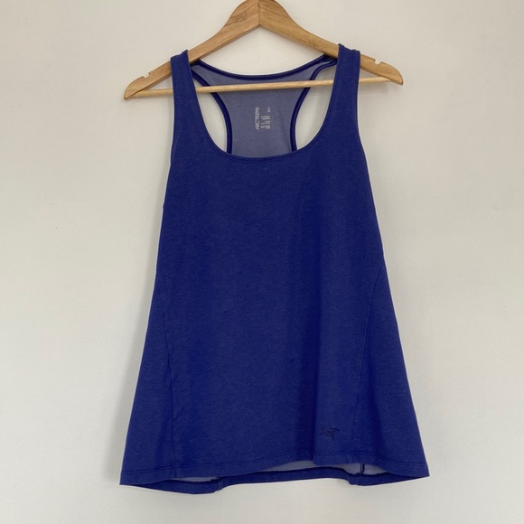 Arc’teryx racer back blue tank top